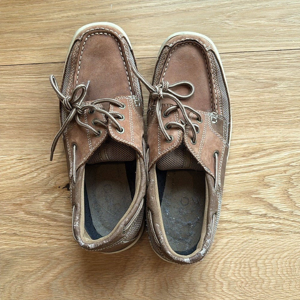 Men’s sperry boat shoes